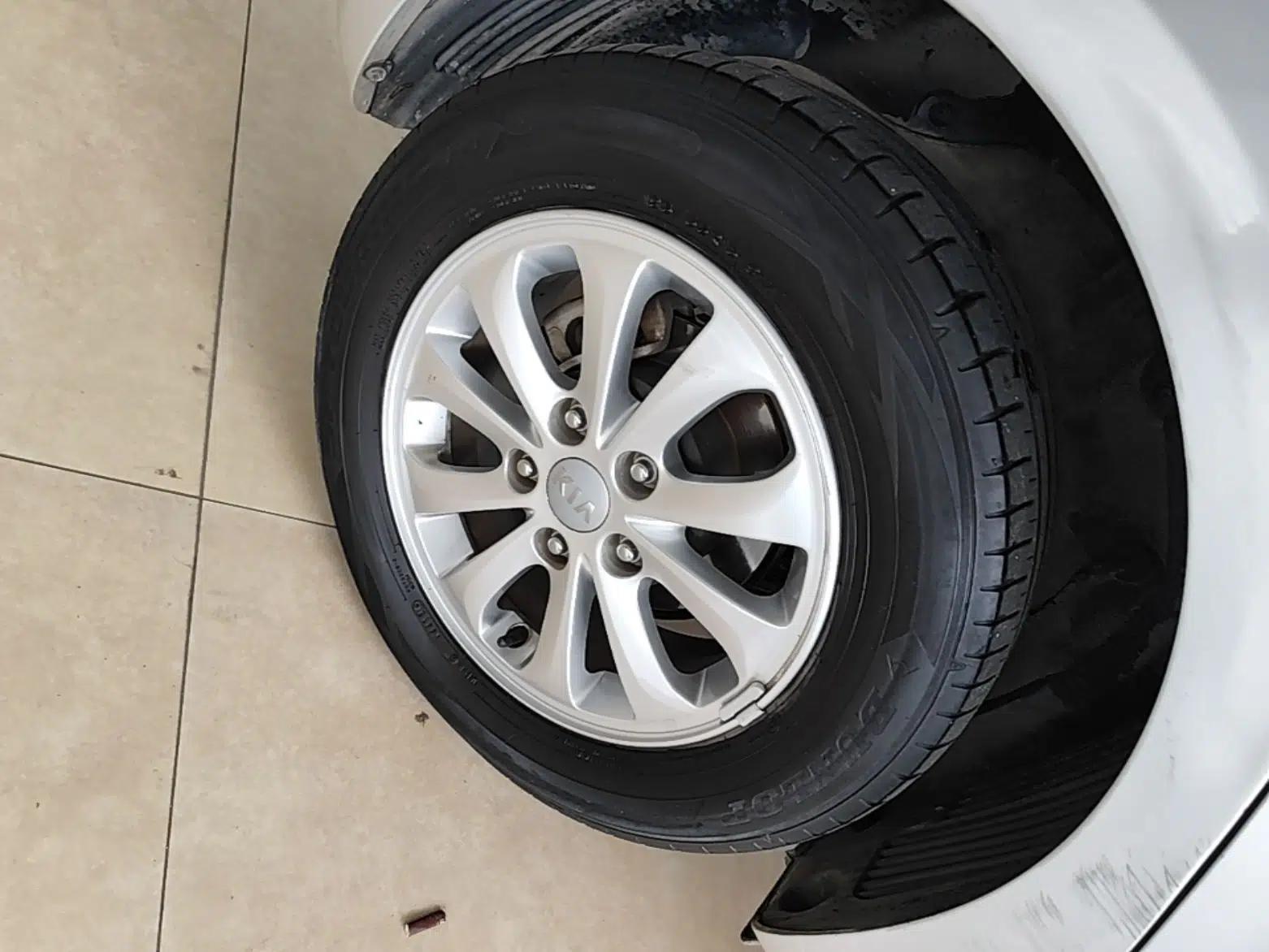Kia K3S 2014 1.6L Automatic GL — миниатюра 11