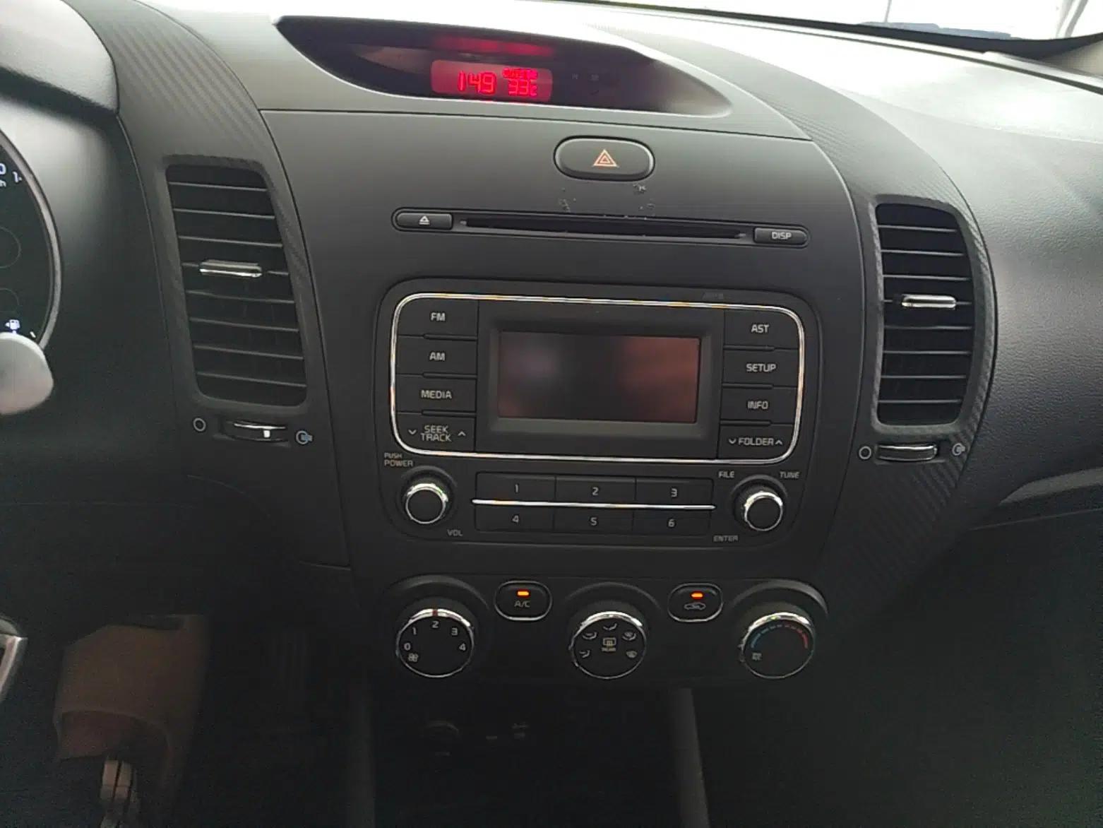 Kia K3S 2014 1.6L Automatic GL — миниатюра 15