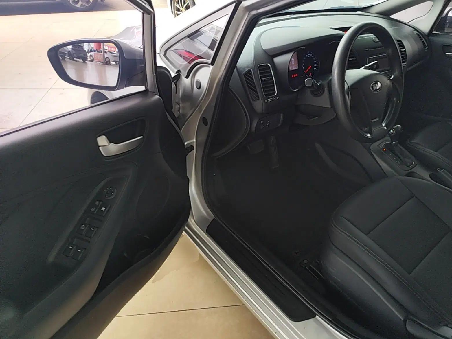 Kia K3S 2014 1.6L Automatic GL — миниатюра 18