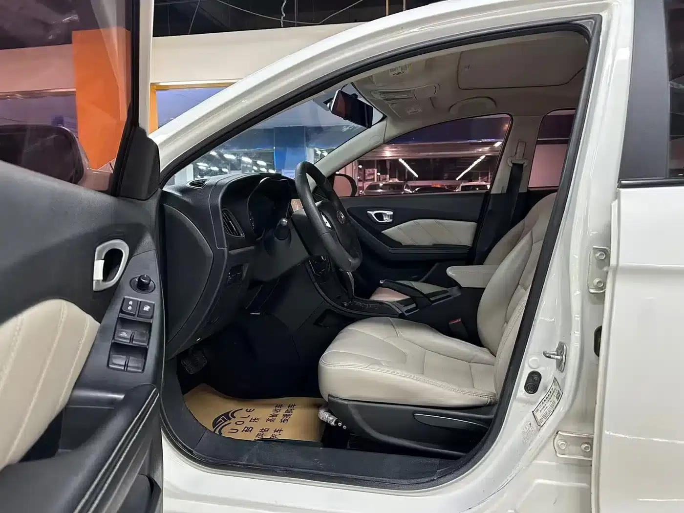 Trumpchi GA3S Vision 2014 1.6L Automatic Luxury ESP Edition — миниатюра 5