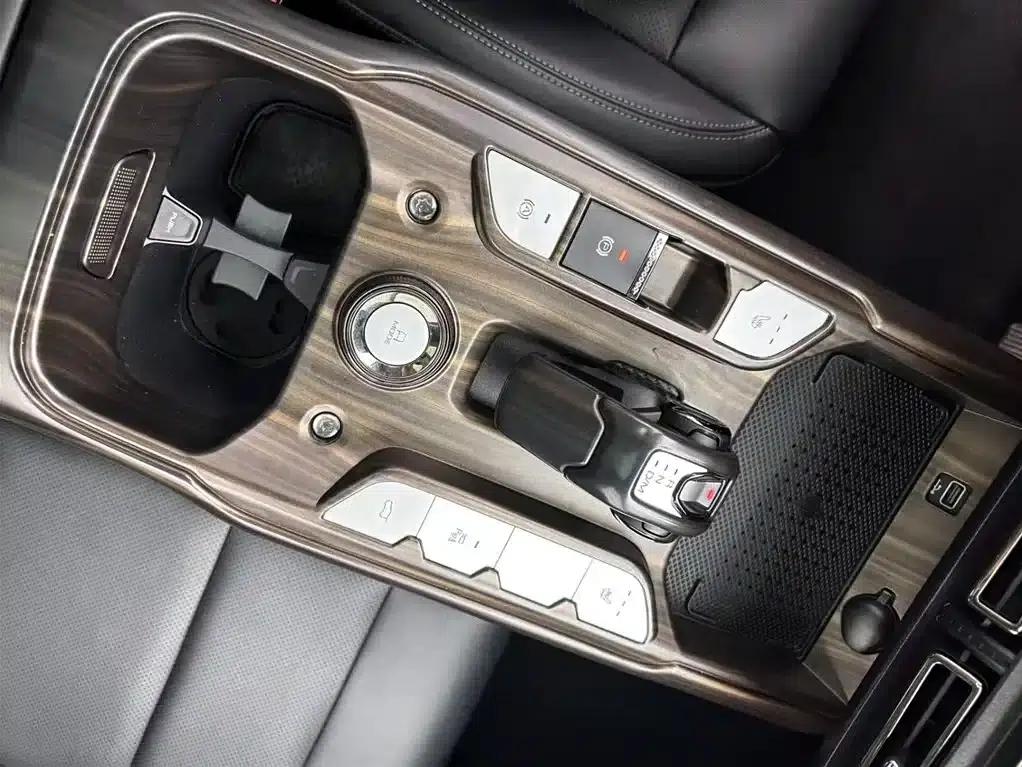 Haval Big Dog PLUS New Energy 2023 DHT-PHEV 105km Trendy Electric Edition Plus — миниатюра 13
