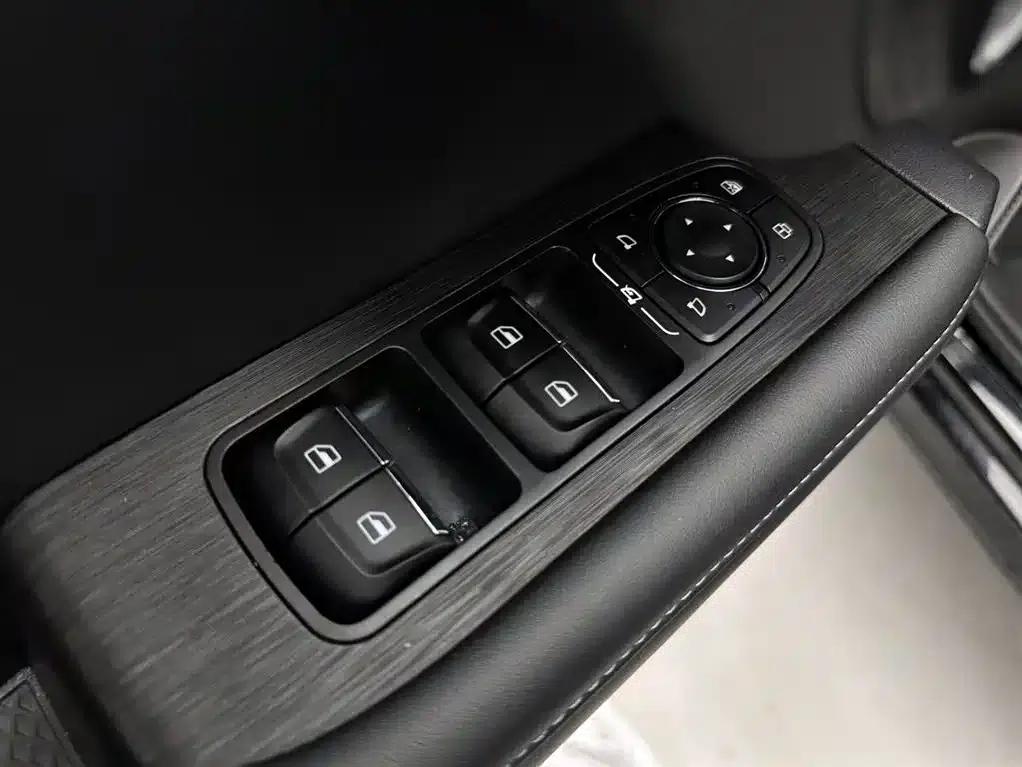 Haval Big Dog PLUS New Energy 2023 DHT-PHEV 105km Trendy Electric Edition Plus — миниатюра 24