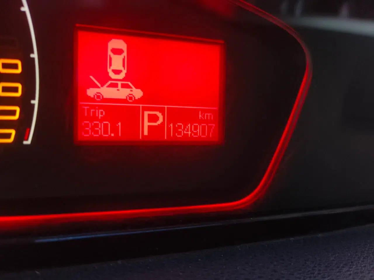 Roewe 550 2012 550 1.8L Automatic Value Edition — миниатюра 12
