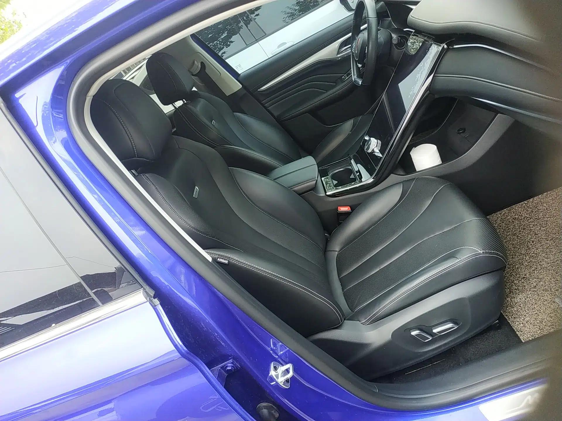 Roewe MARVEL X 2018 Rear-Drive Model — миниатюра 19
