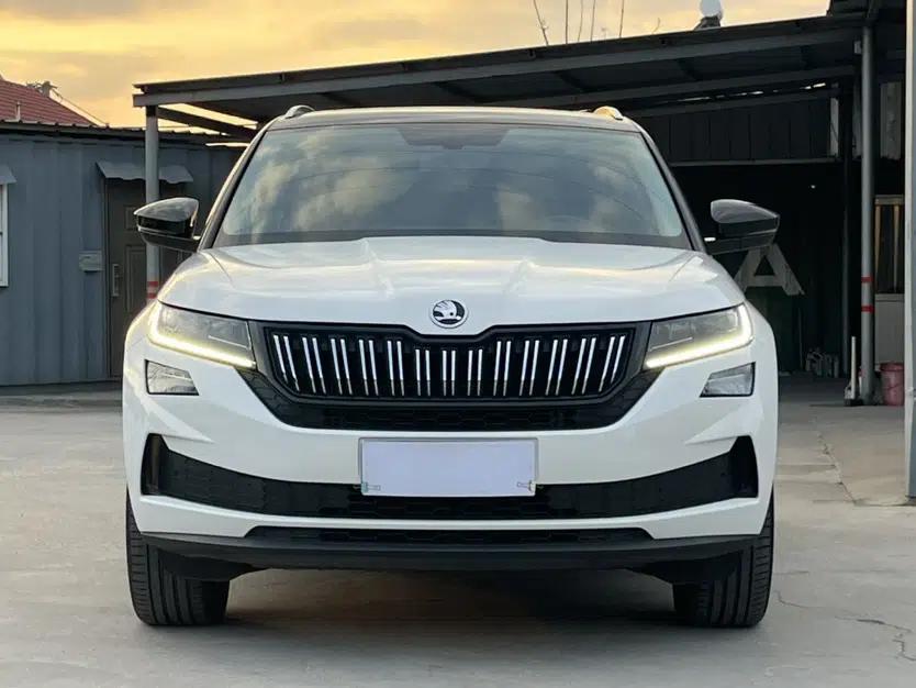 Skoda Kodiaq GT 2022 TSI330 Two-Wheel-Drive Luxury Edition — миниатюра 4