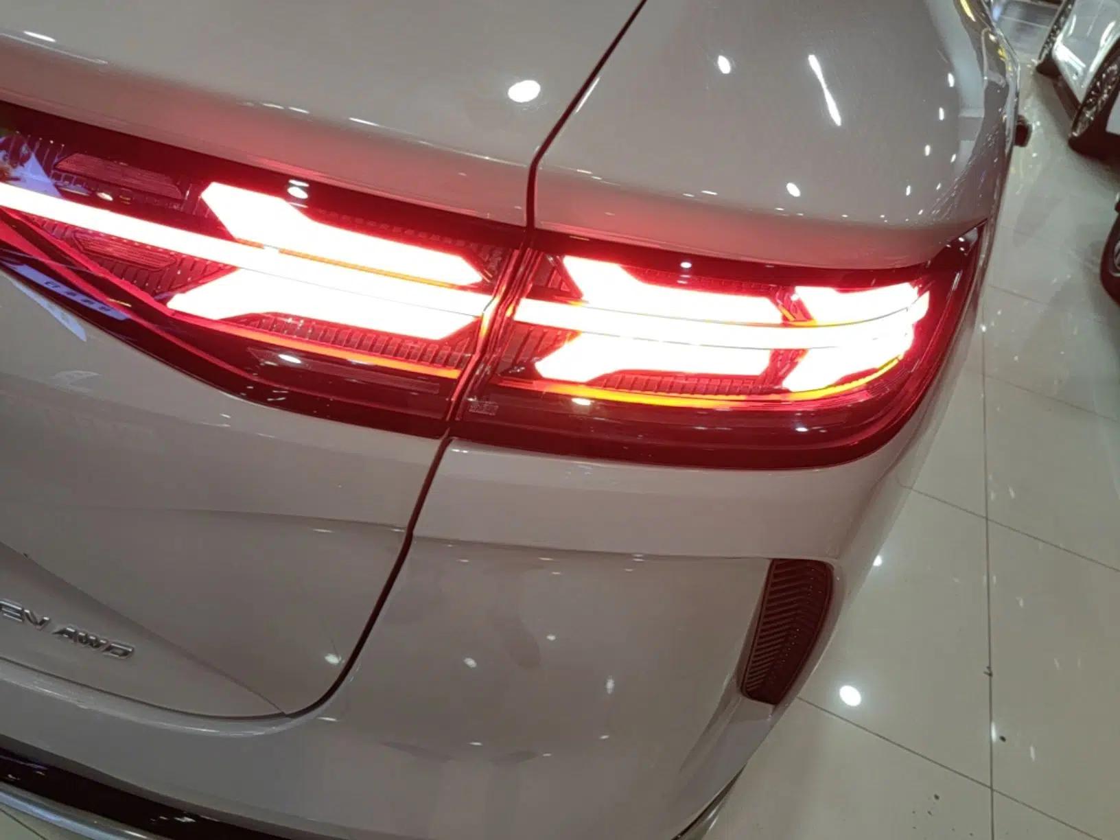 Denza N7 2024 630 All-Wheel Drive Intelligent Driving Max Edition — миниатюра 9