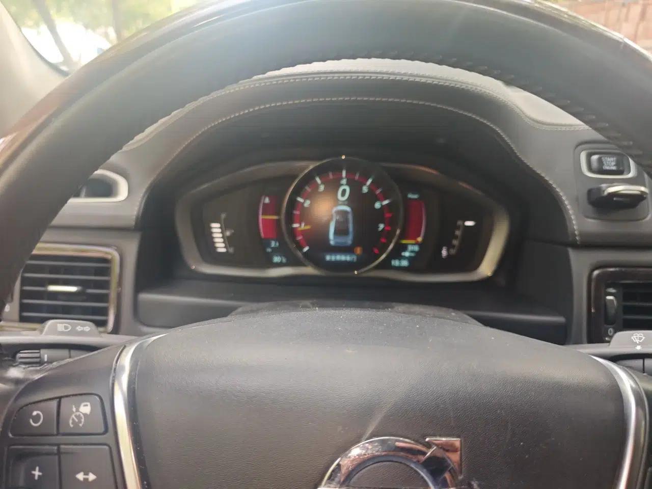 Volvo S80L 2014 2.0T T5 Luxury Executive Edition — миниатюра 11