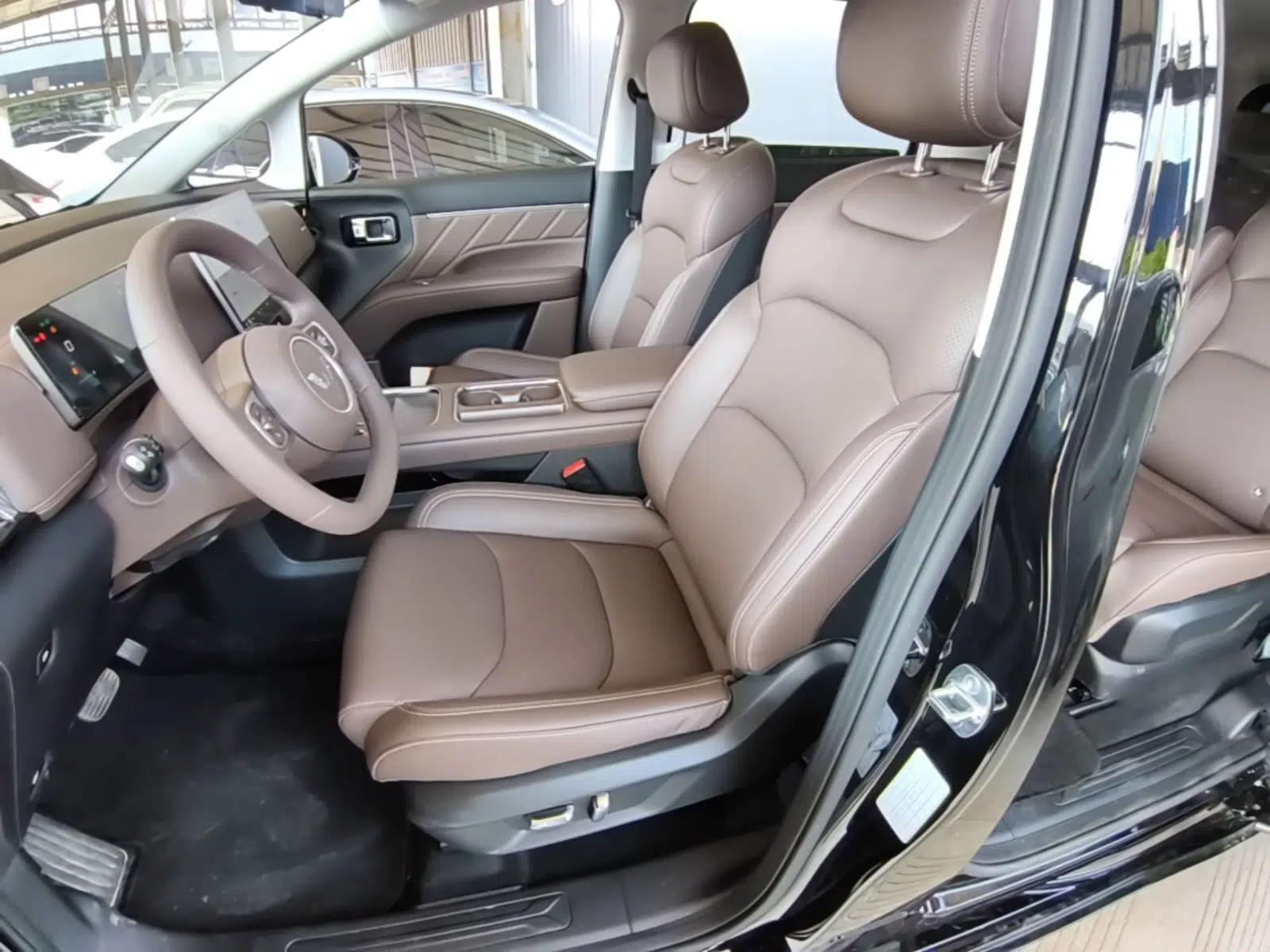 Wuling Starlight 730 2025 Model Plug-in Hybrid 125km Luxury Edition — миниатюра 17