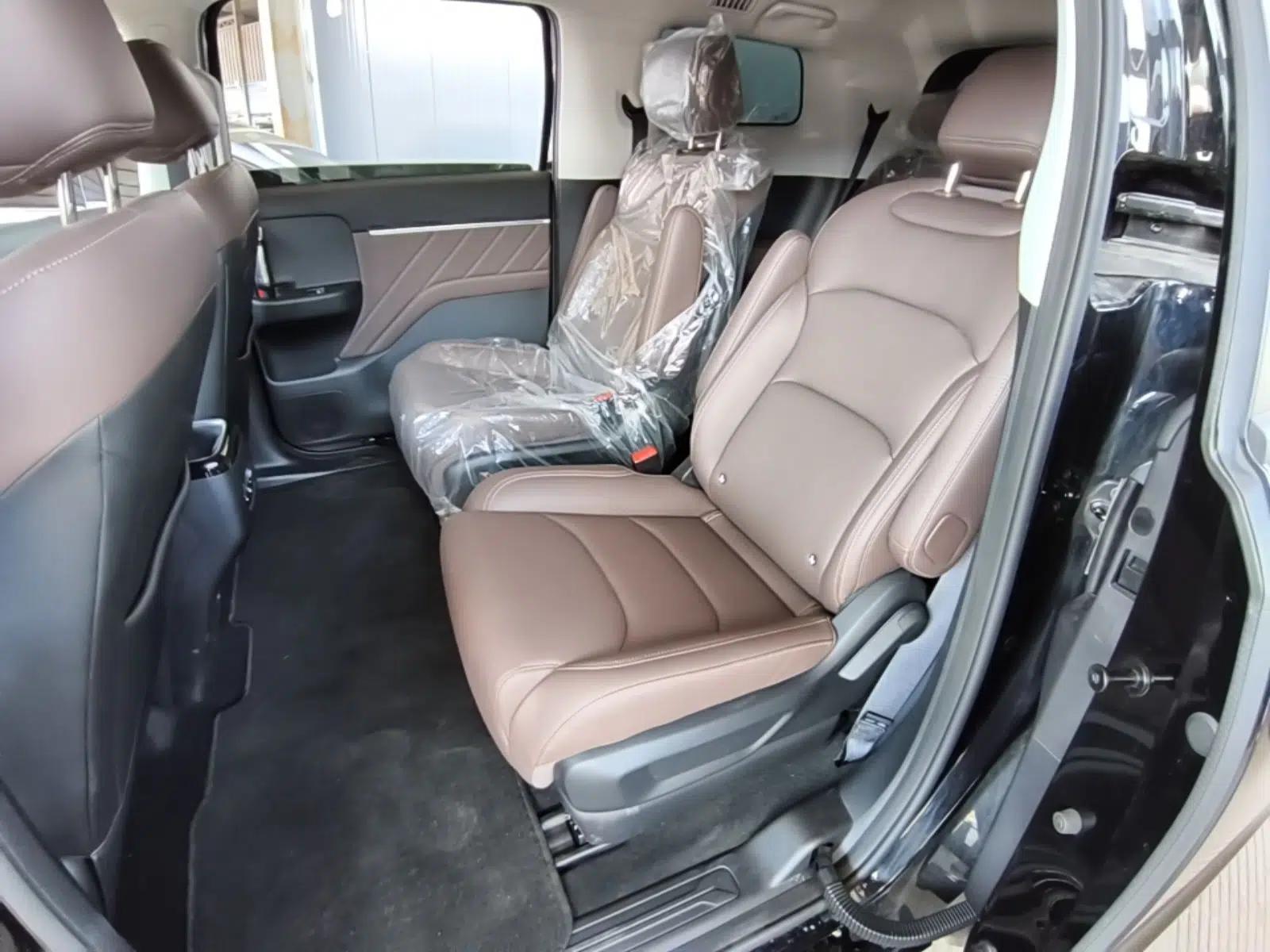 Wuling Starlight 730 2025 Model Plug-in Hybrid 125km Luxury Edition — миниатюра 20