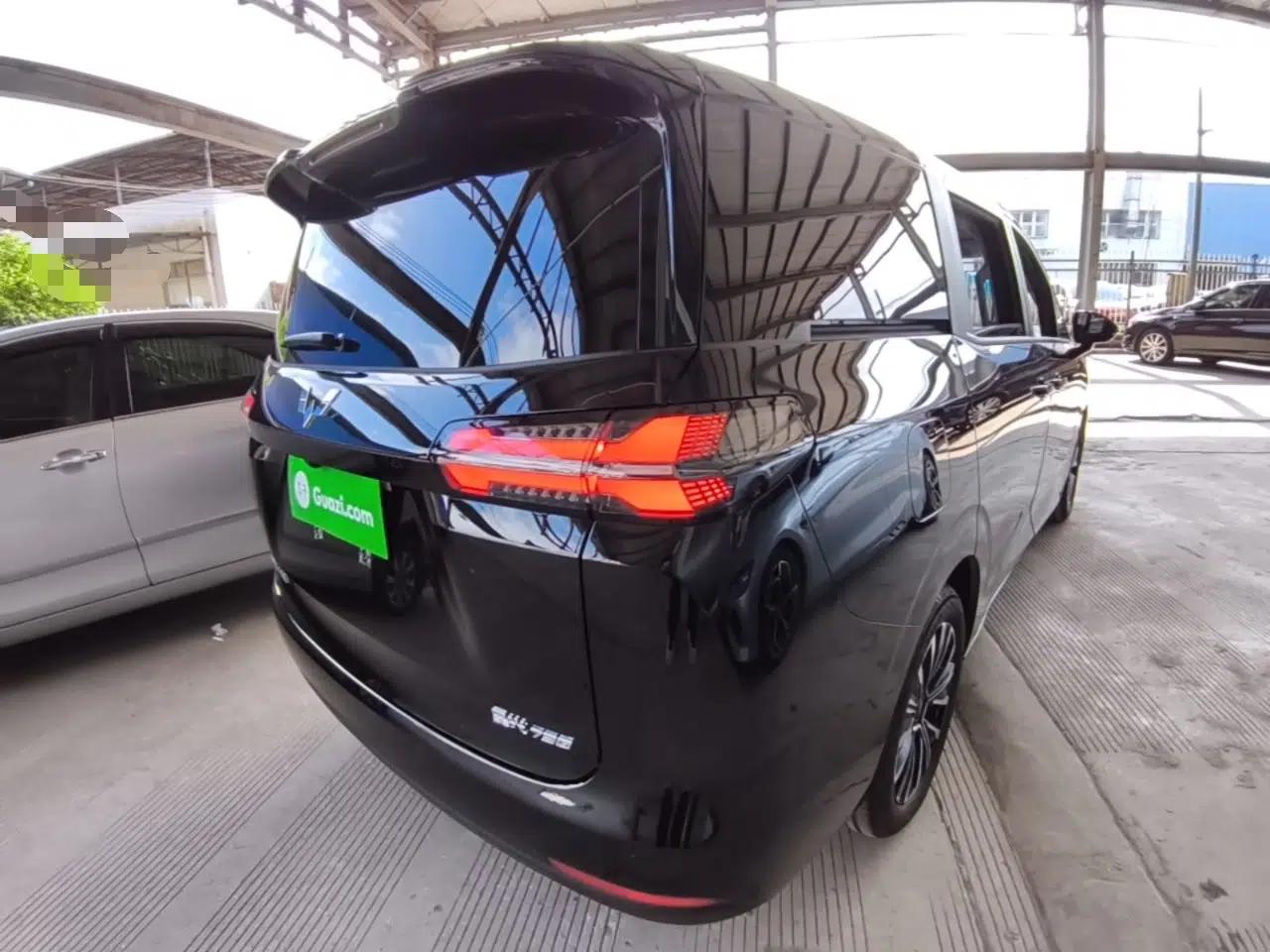 Wuling Starlight 730 2025 Model Plug-in Hybrid 125km Luxury Edition — миниатюра 6