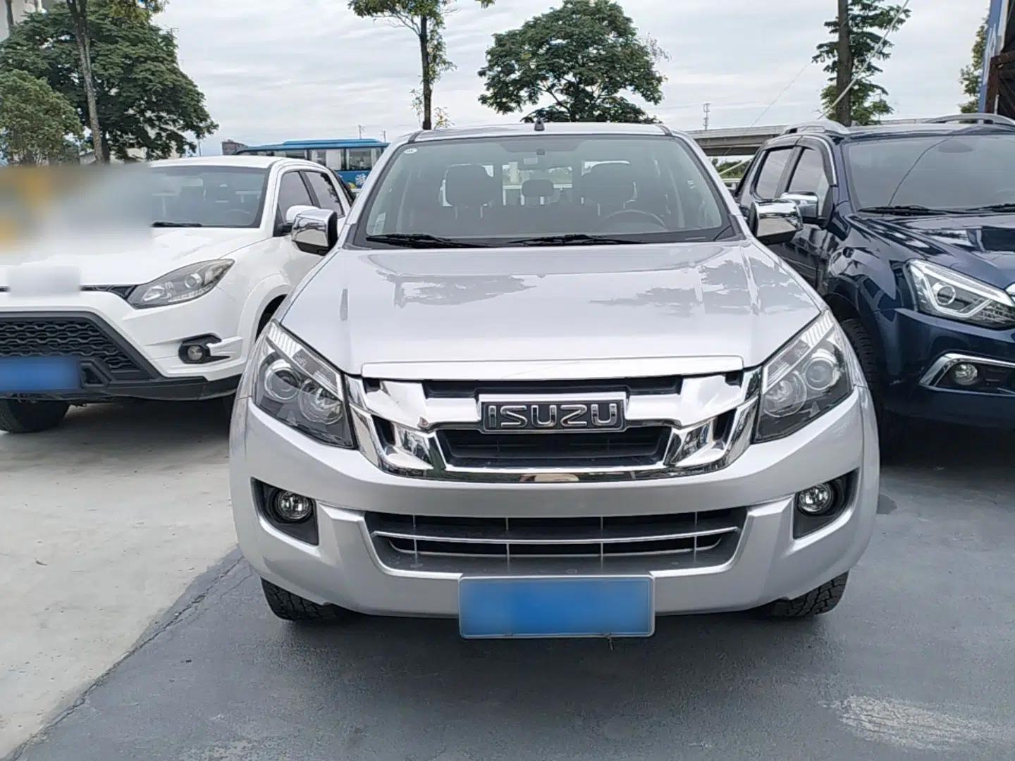 Isuzu D-MAX 2018 3.0T Two-Wheel Drive Automatic Elite Version 4JJ1-TC HI — миниатюра 2