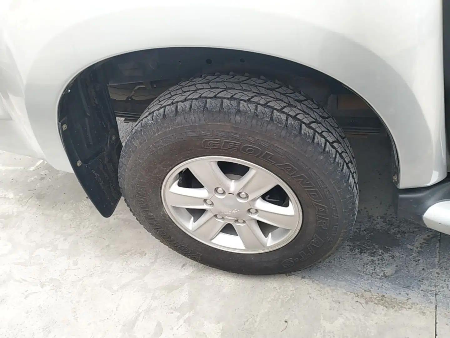 Isuzu D-MAX 2018 3.0T Two-Wheel Drive Automatic Elite Version 4JJ1-TC HI — миниатюра 11