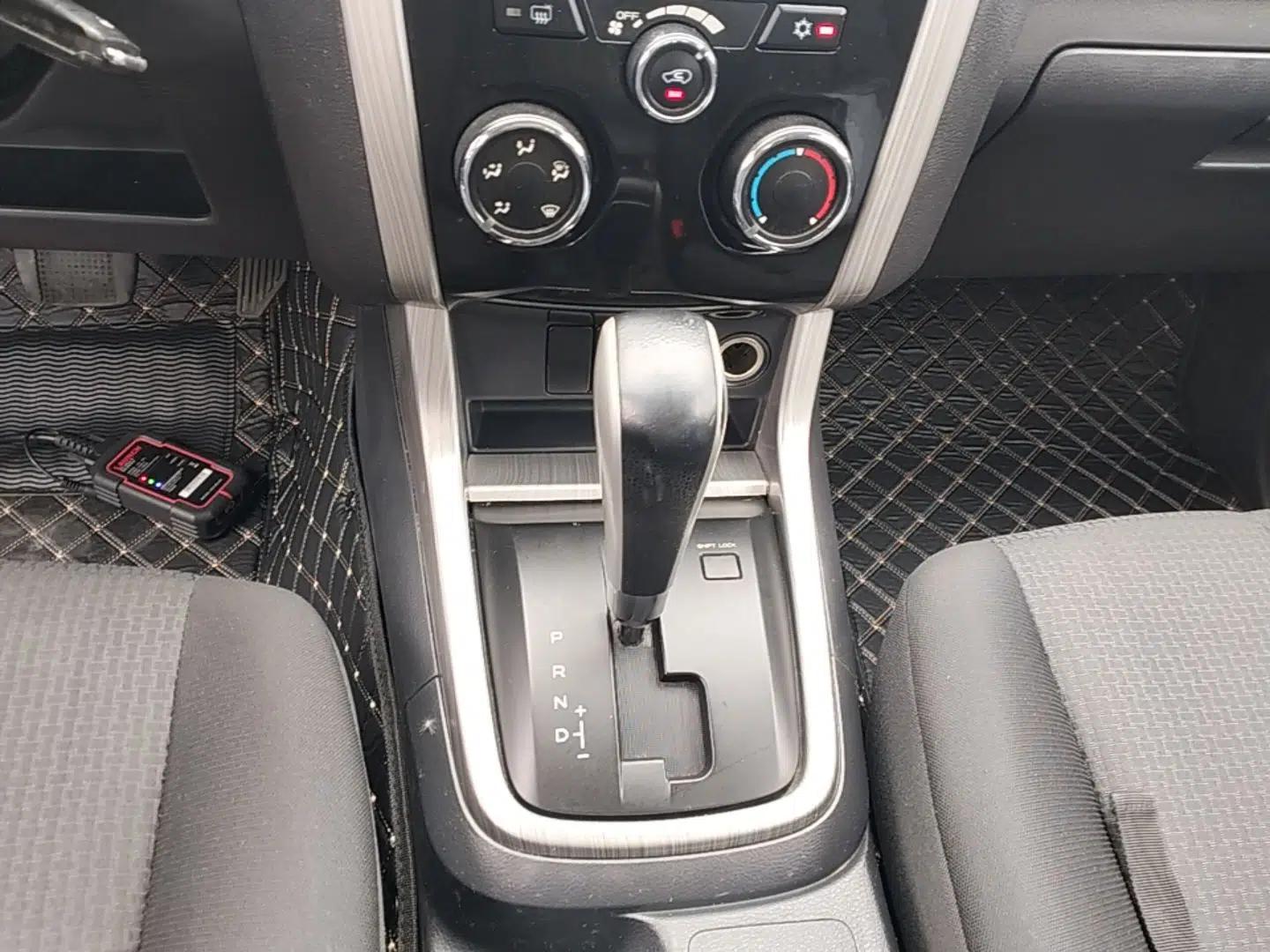 Isuzu D-MAX 2018 3.0T Two-Wheel Drive Automatic Elite Version 4JJ1-TC HI — миниатюра 16