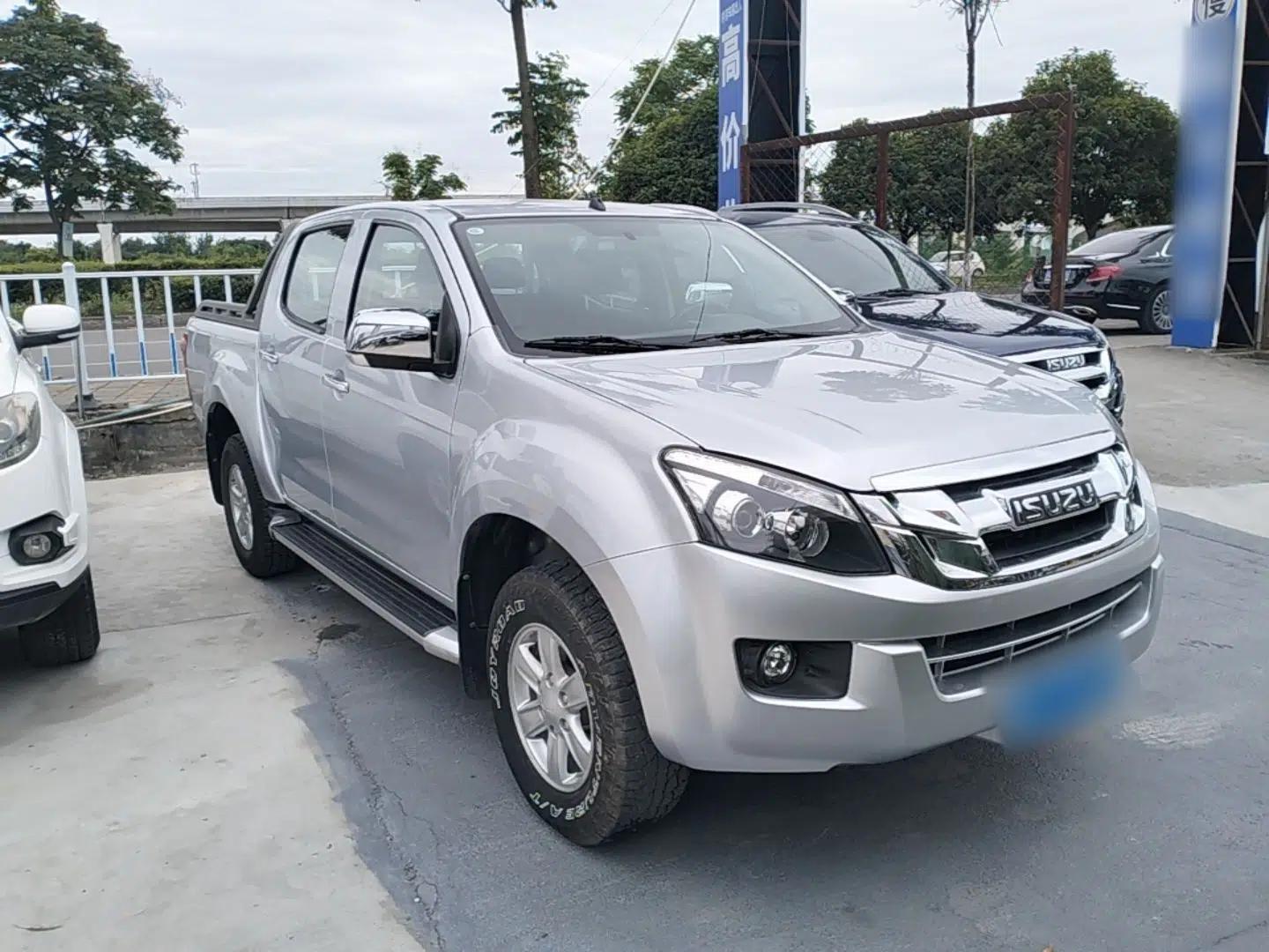 Isuzu D-MAX 2018 3.0T Two-Wheel Drive Automatic Elite Version 4JJ1-TC HI — миниатюра 3