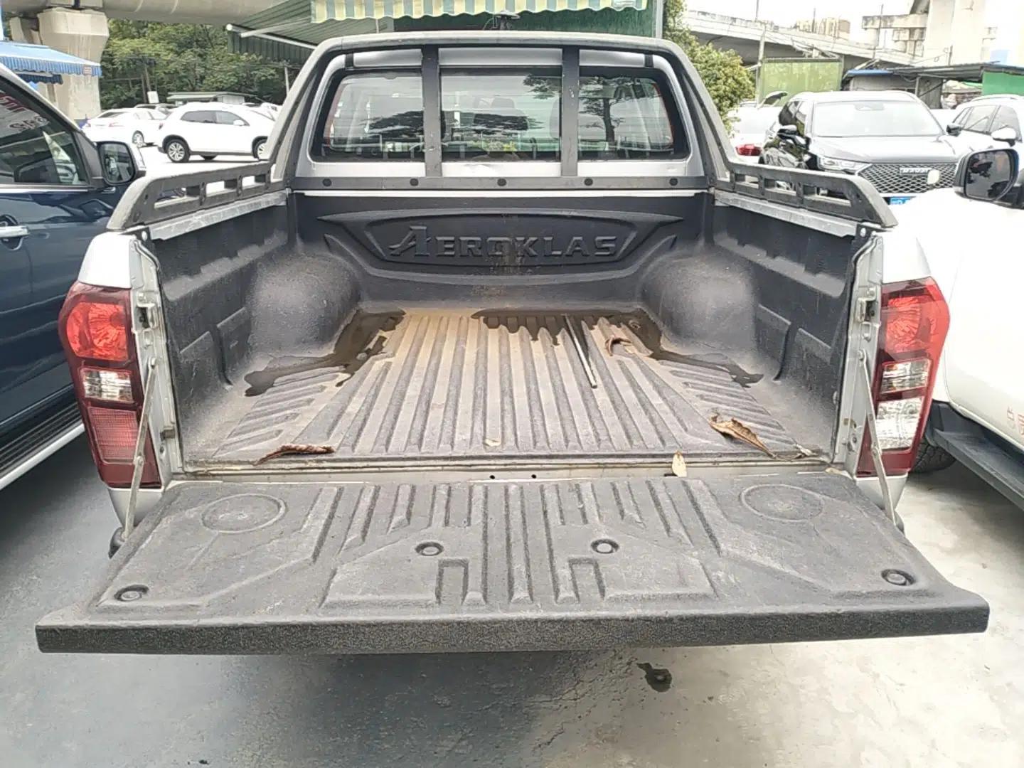 Isuzu D-MAX 2018 3.0T Two-Wheel Drive Automatic Elite Version 4JJ1-TC HI — миниатюра 22