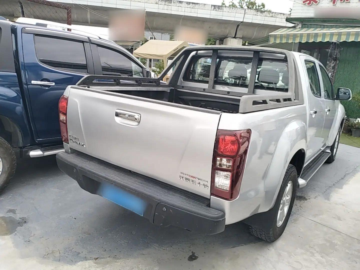 Isuzu D-MAX 2018 3.0T Two-Wheel Drive Automatic Elite Version 4JJ1-TC HI — миниатюра 6