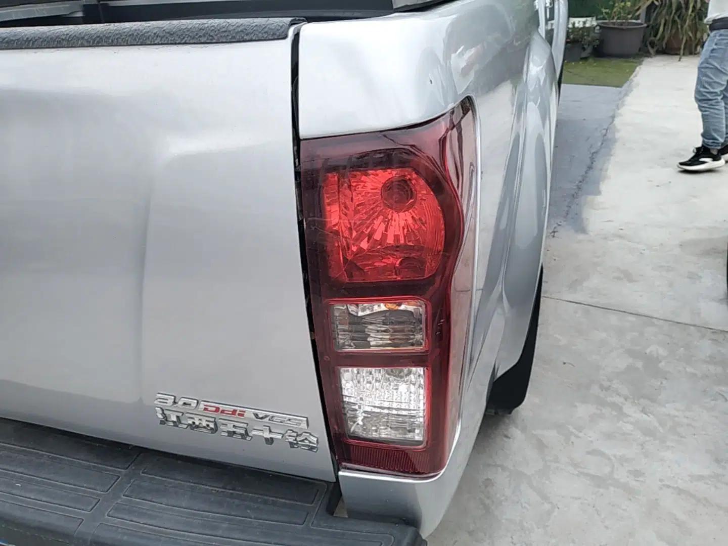 Isuzu D-MAX 2018 3.0T Two-Wheel Drive Automatic Elite Version 4JJ1-TC HI — миниатюра 9