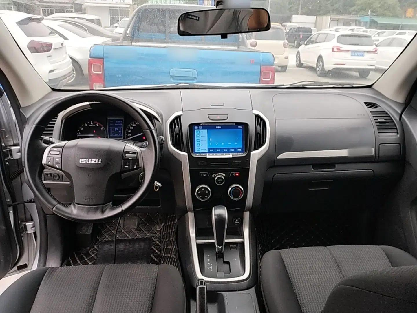 Isuzu D-MAX 2018 3.0T Two-Wheel Drive Automatic Elite Version 4JJ1-TC HI — миниатюра 12