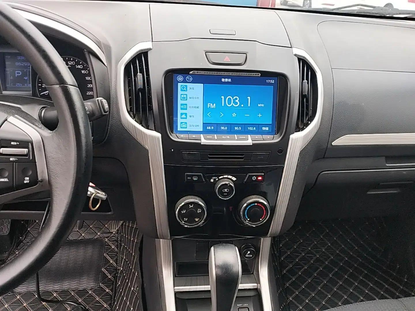 Isuzu D-MAX 2018 3.0T Two-Wheel Drive Automatic Elite Version 4JJ1-TC HI — миниатюра 15