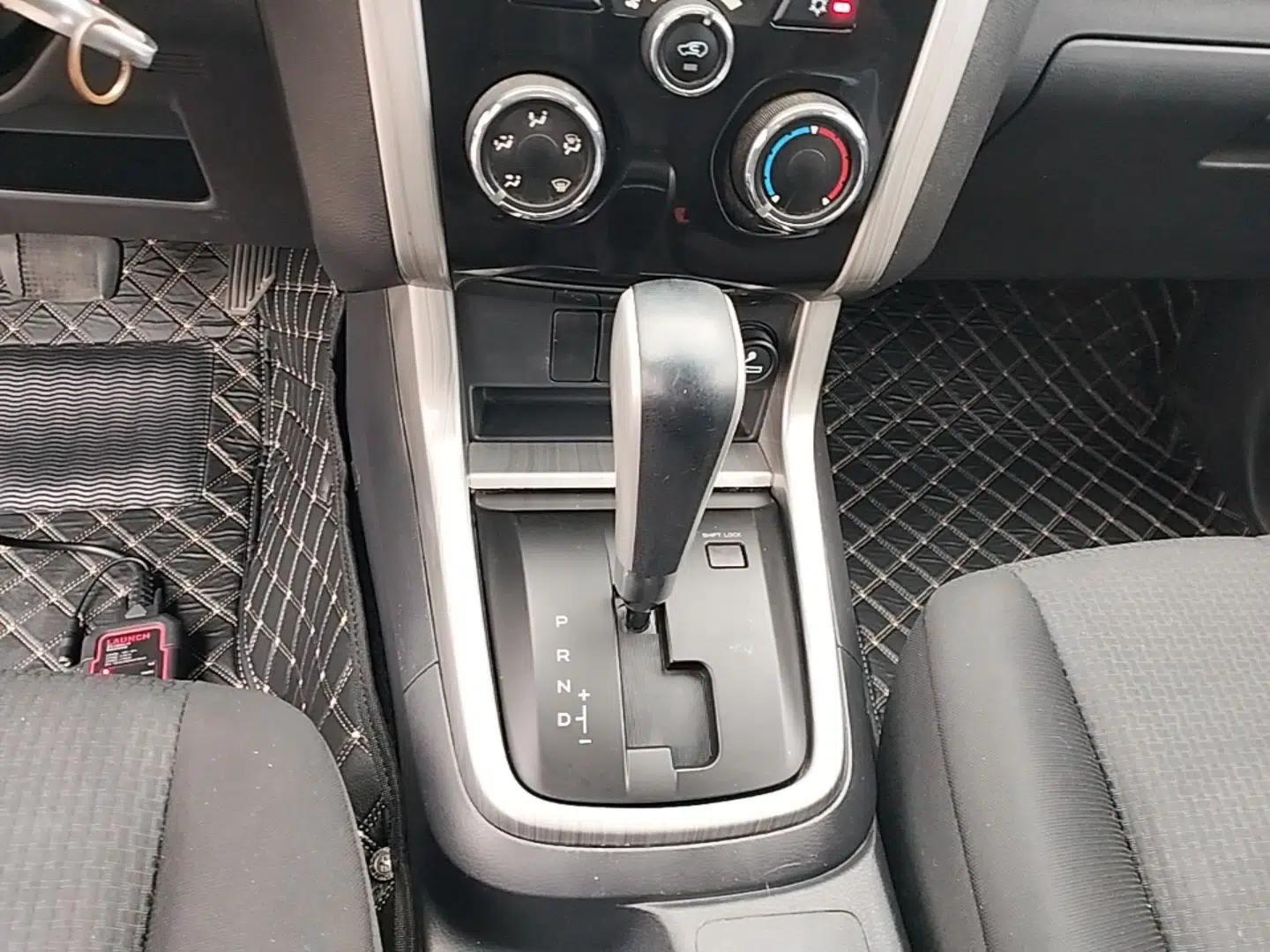 Isuzu D-MAX 2018 3.0T Two-Wheel Drive Automatic Elite Version 4JJ1-TC HI — миниатюра 16