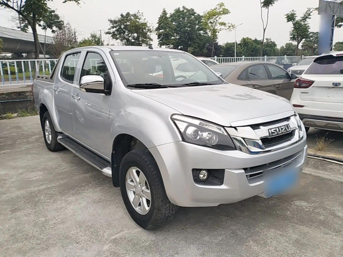 Isuzu D-MAX 2018 3.0T Two-Wheel Drive Automatic Elite Version 4JJ1-TC HI — миниатюра 3