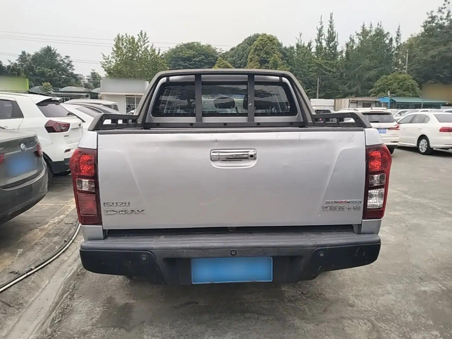 Isuzu D-MAX 2018 3.0T Two-Wheel Drive Automatic Elite Version 4JJ1-TC HI — миниатюра 5