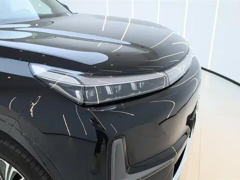 Galaxy M9 2025 210km/h AWD Navigator Edition — миниатюра 11