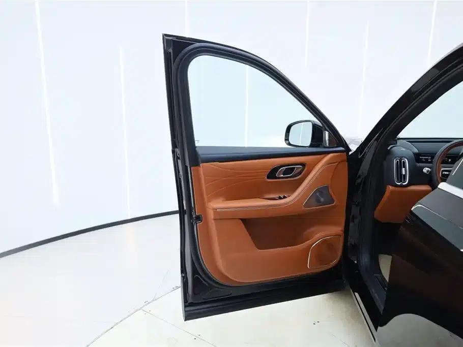 Galaxy M9 2025 210km/h AWD Navigator Edition — миниатюра 14