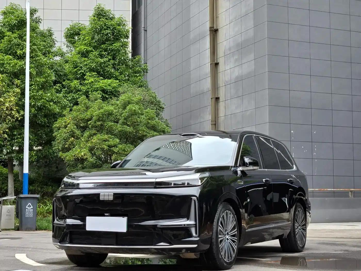 Galaxy M9 2025 210km/h AWD Navigator Edition — миниатюра 1