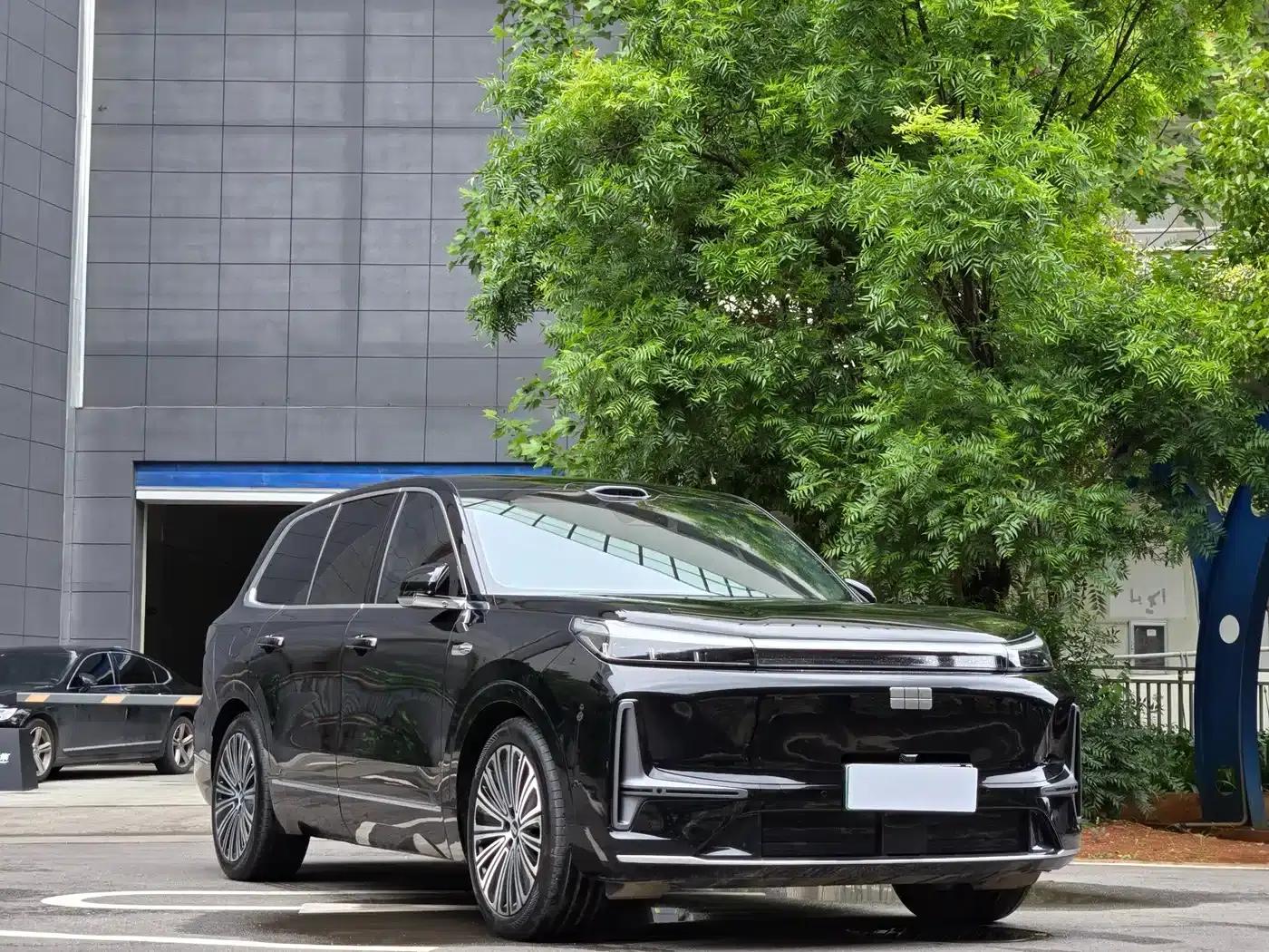 Galaxy M9 2025 210km/h AWD Navigator Edition — миниатюра 3