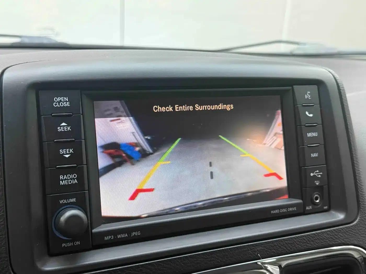 2013 Imported Grand Voyager 3.6L Luxury Edition — миниатюра 10