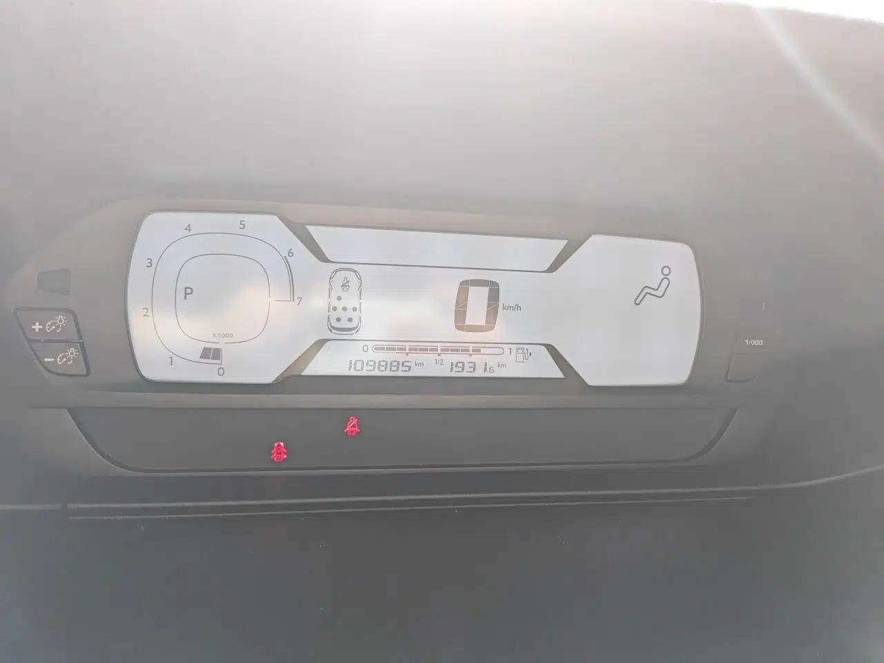 Citroen C4 Picasso 2015 Grand 1.6T Luxury 7-Seater — миниатюра 11