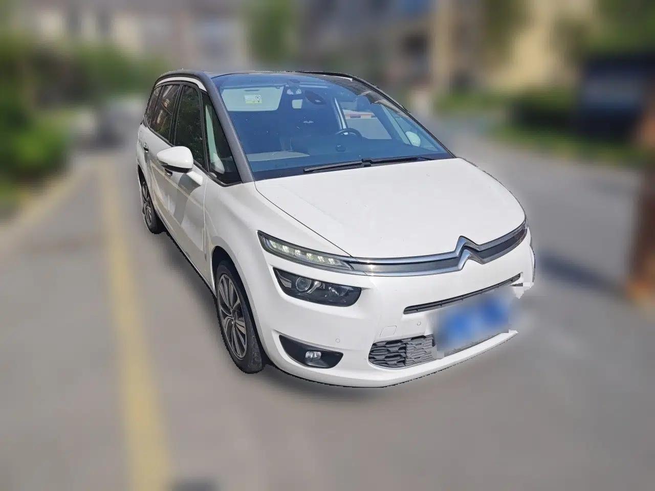 Citroen C4 Picasso 2015 Grand 1.6T Luxury 7-Seater — миниатюра 3