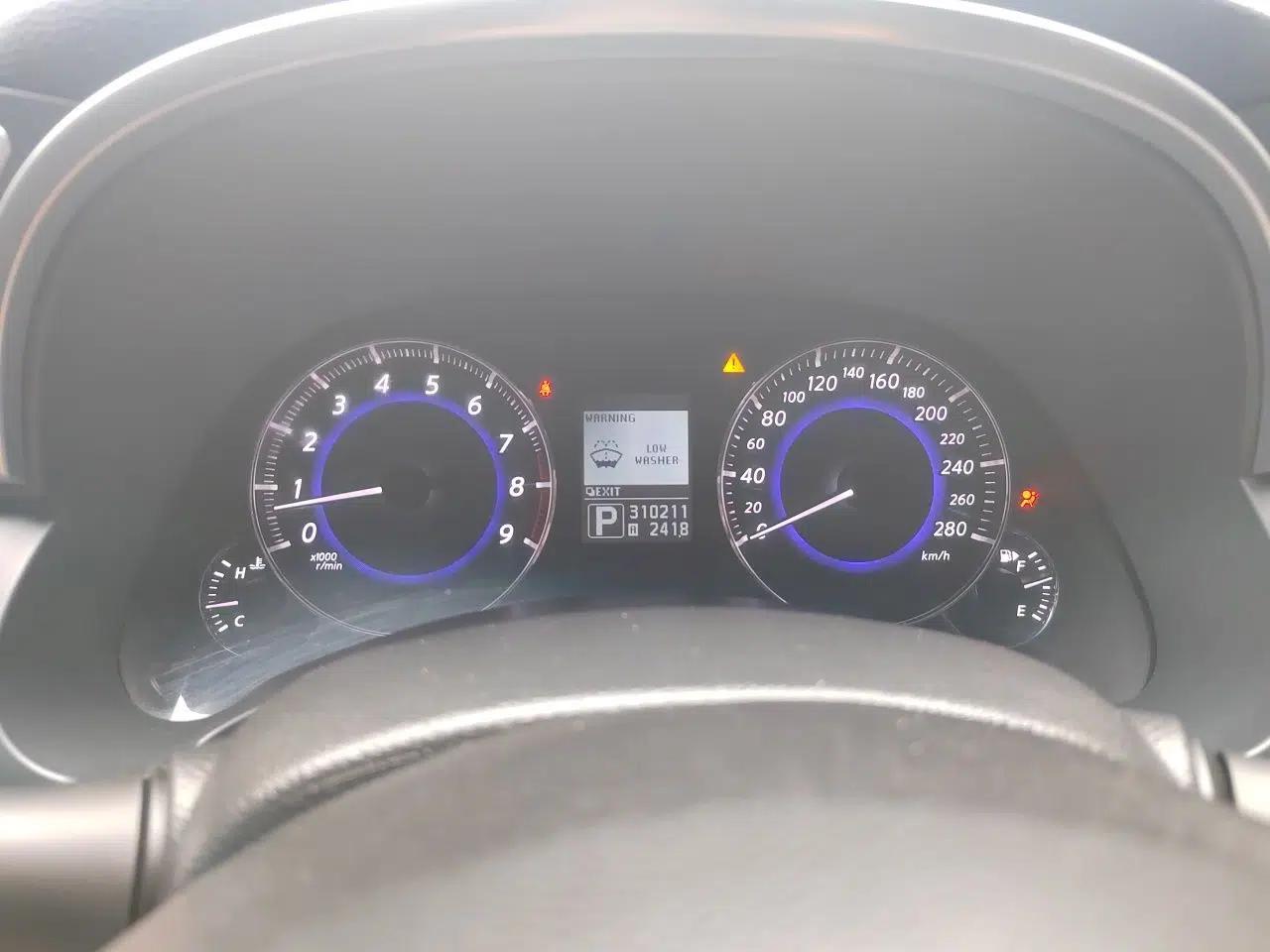 Infiniti QX70 2013 3.7L Standard Edition — миниатюра 11