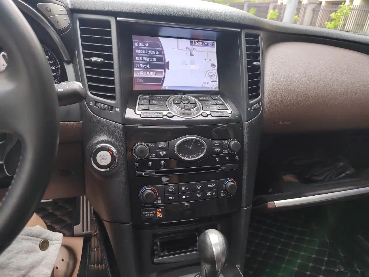 Infiniti QX70 2013 3.7L Standard Edition — миниатюра 13