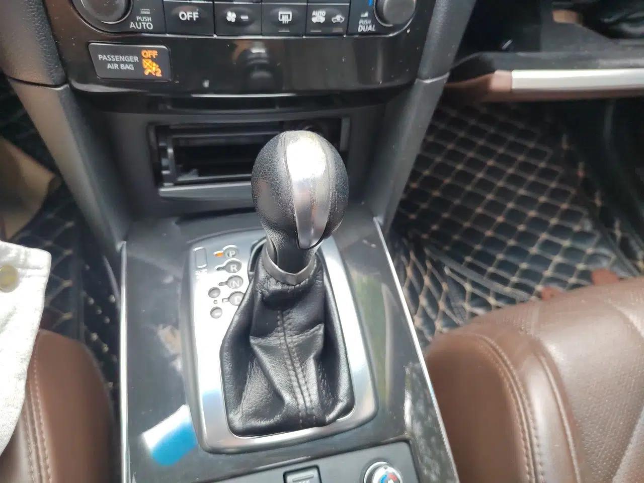 Infiniti QX70 2013 3.7L Standard Edition — миниатюра 14