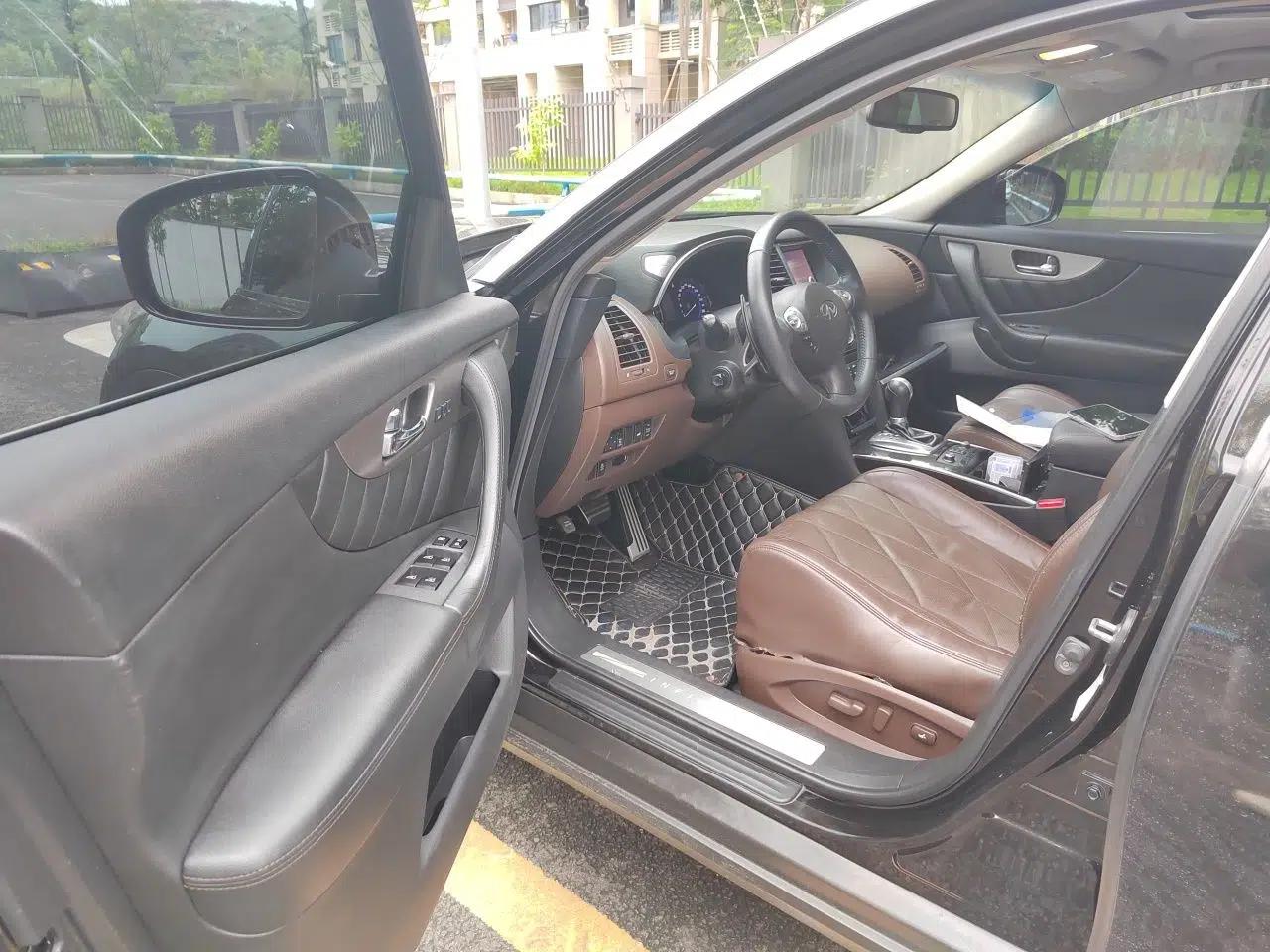 Infiniti QX70 2013 3.7L Standard Edition — миниатюра 16