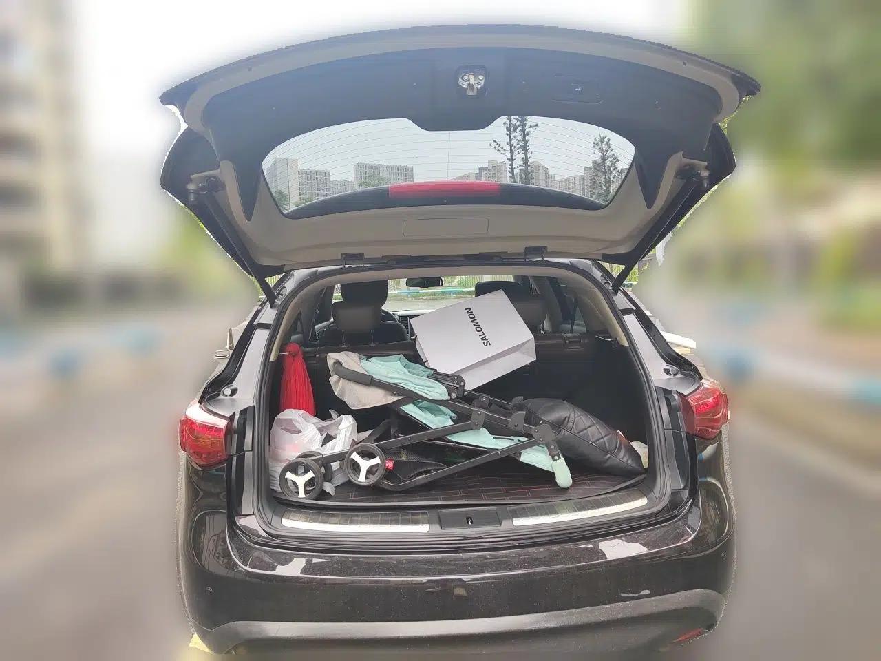 Infiniti QX70 2013 3.7L Standard Edition — миниатюра 19