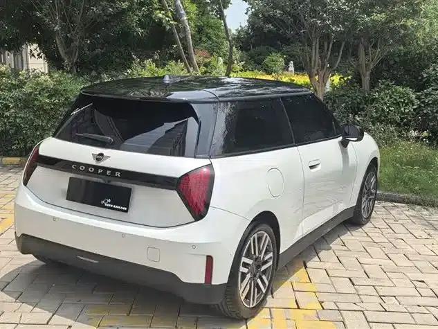 2024 Electric MINI Cooper (456km/h) - Classic Style — миниатюра 11
