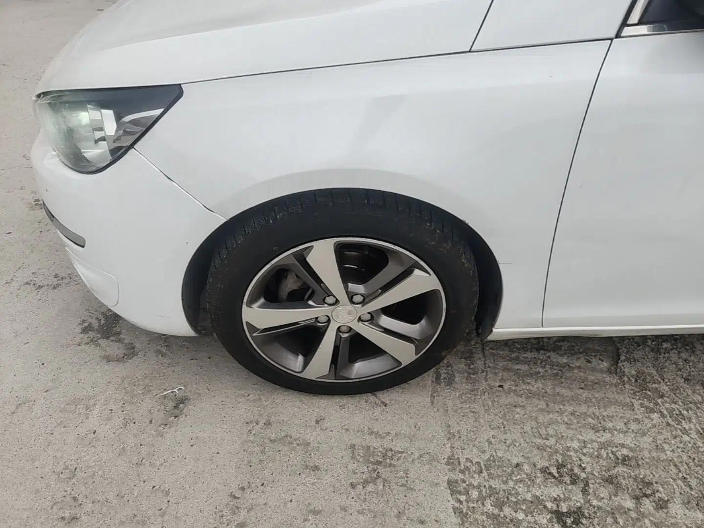 Peugeot 308S 2015 1.2T Automatic Jingchi Edition — миниатюра 10