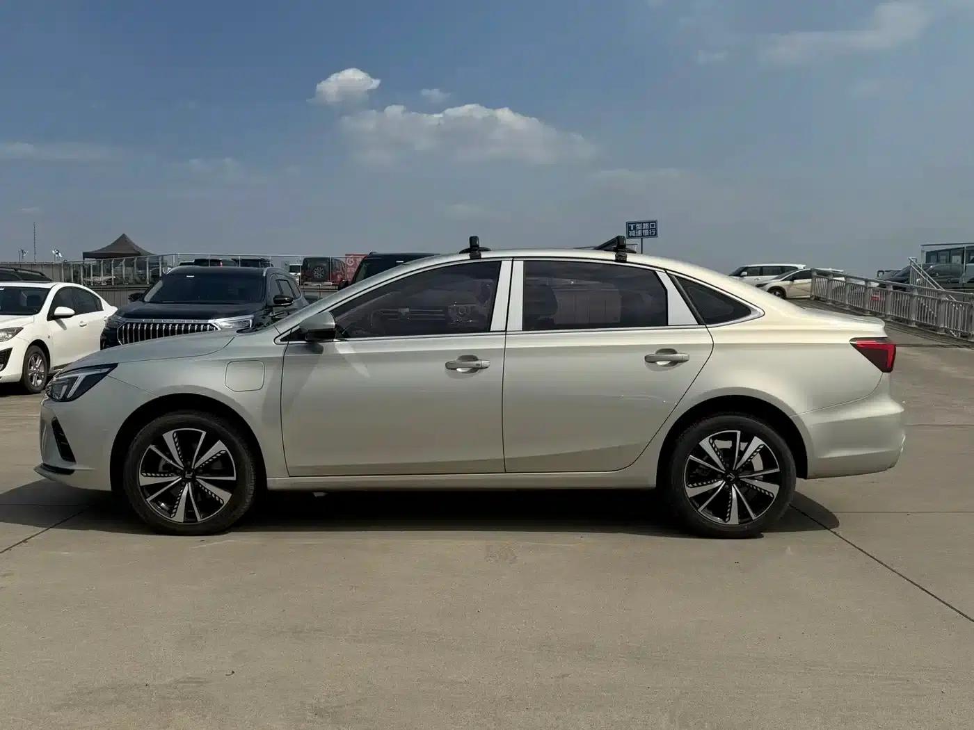 Feifan ER6 2021 New Dynamic Edition 620km Smart Edition — миниатюра 4