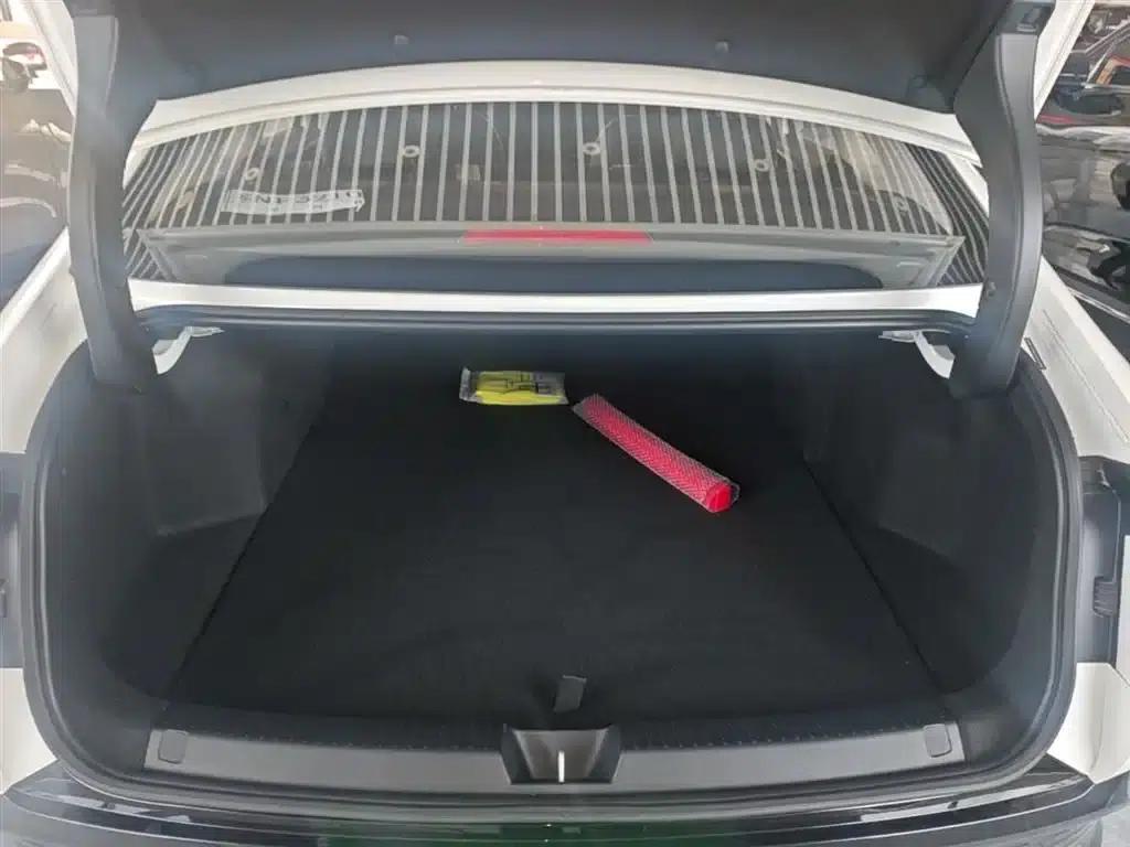 Wuling E5 2024 Model 510km Standard Edition — миниатюра 19