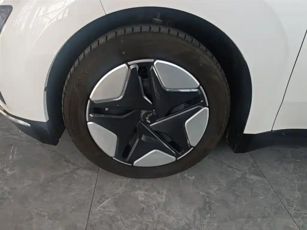 Wuling E5 2024 Model 510km Standard Edition — миниатюра 23