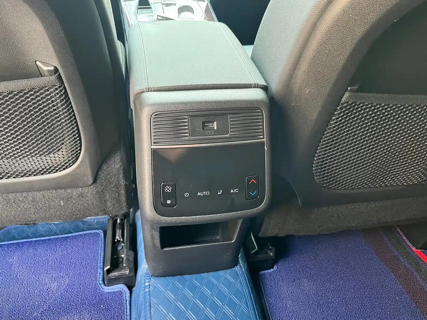 Starlight Moon 2021 400T 2WD Starlight Pro Edition 7-Seater — миниатюра 8