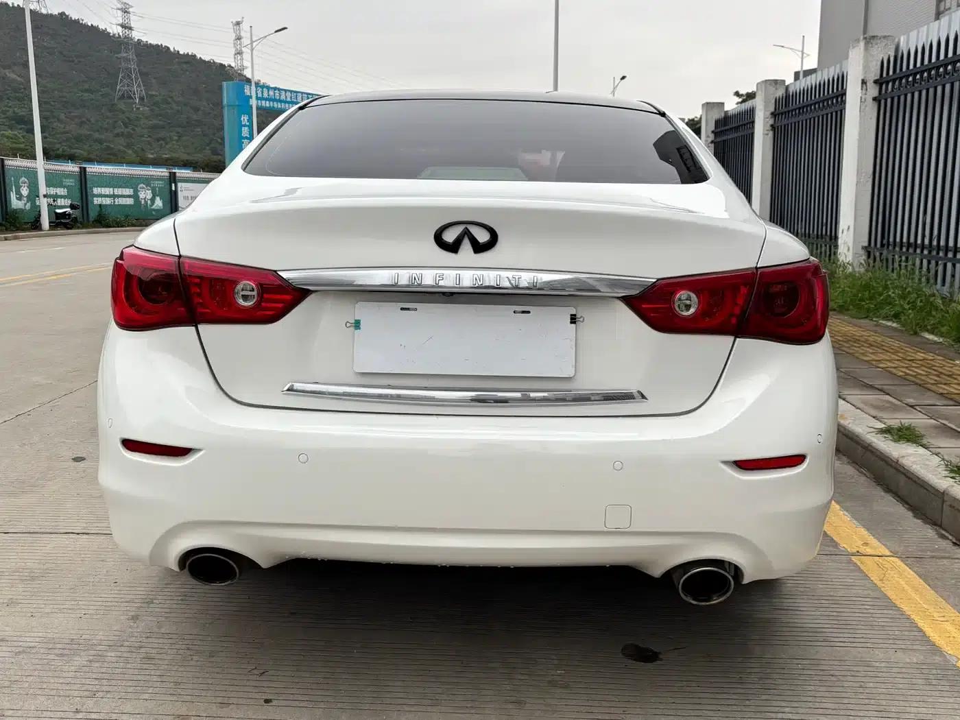 Infiniti Q50 2014 2.0T Comfort Edition — миниатюра 12