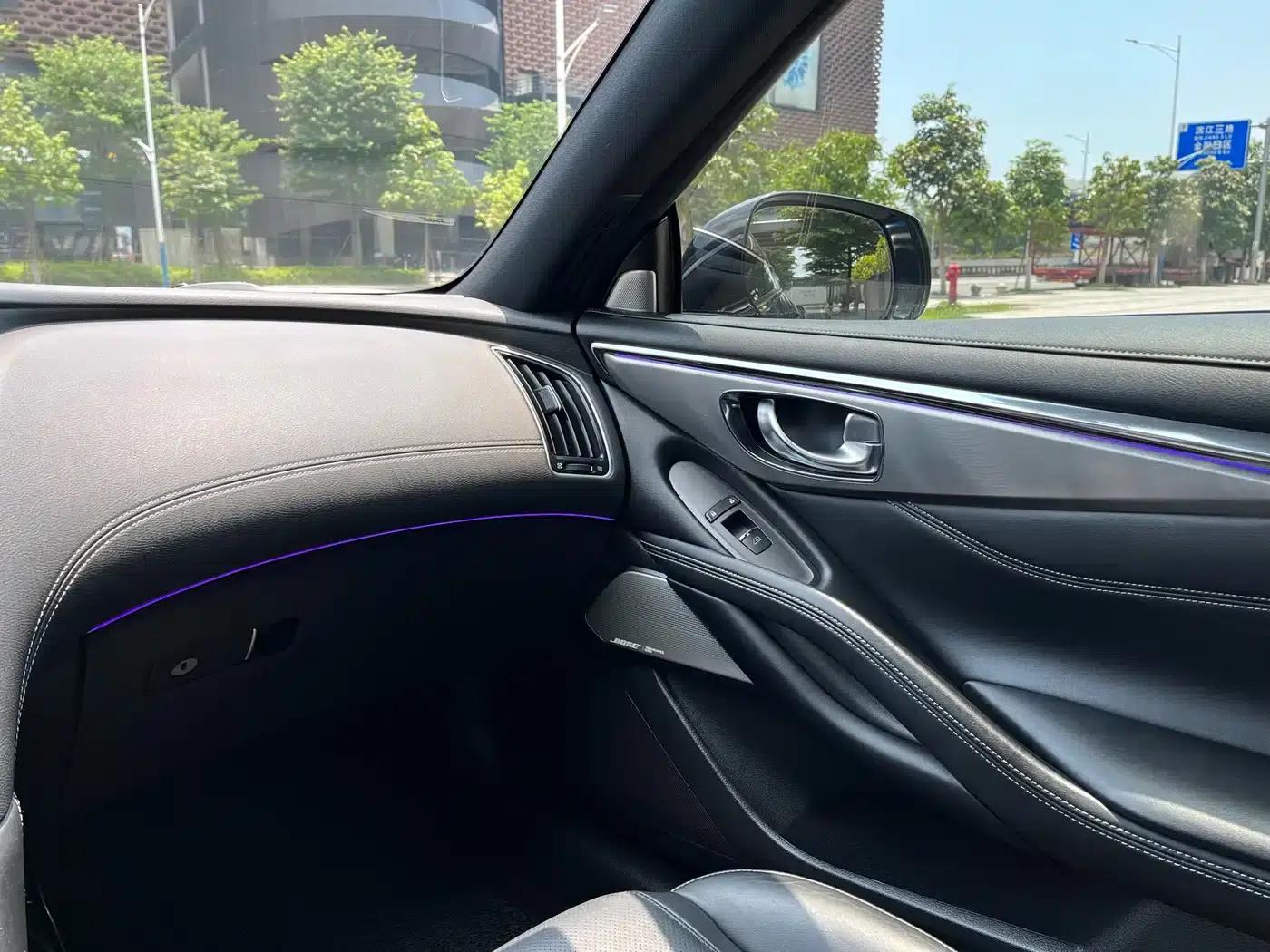 Infiniti Q60 2019 2.0T Luxury Edition — миниатюра 18