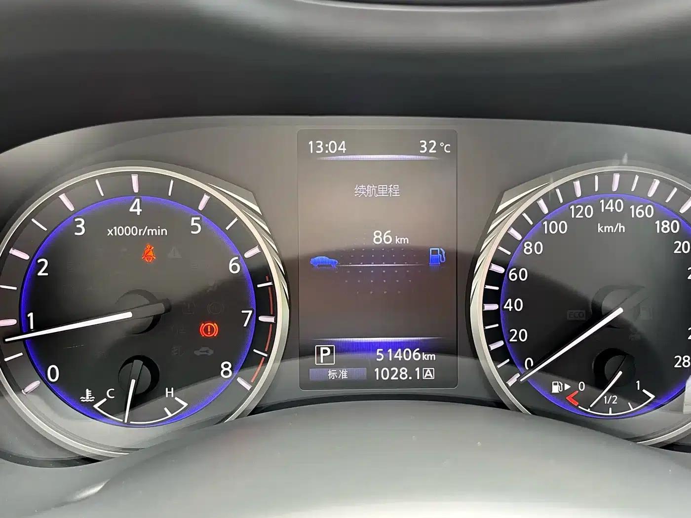 Infiniti Q60 2019 2.0T Luxury Edition — миниатюра 26