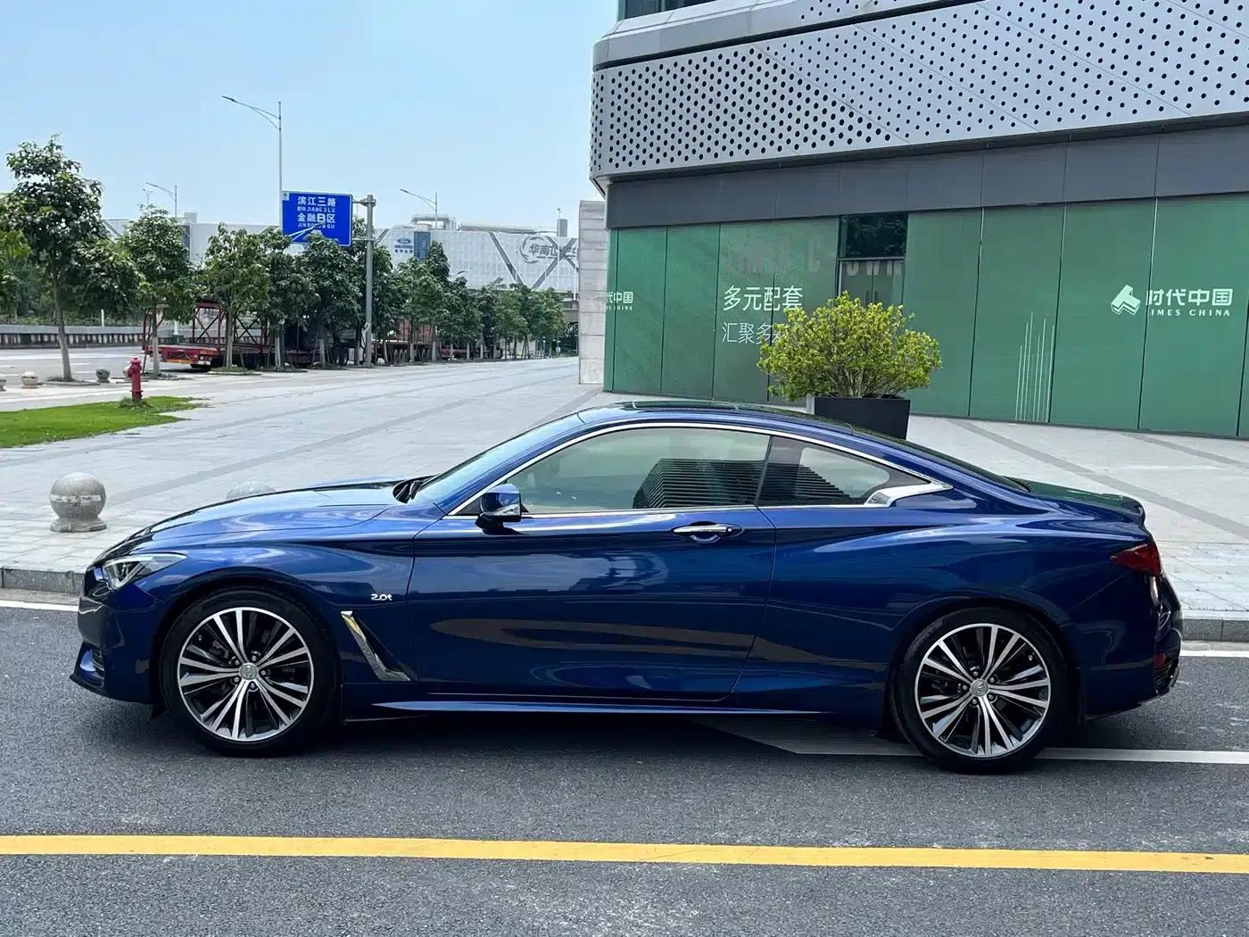 Infiniti Q60 2019 2.0T Luxury Edition — миниатюра 4