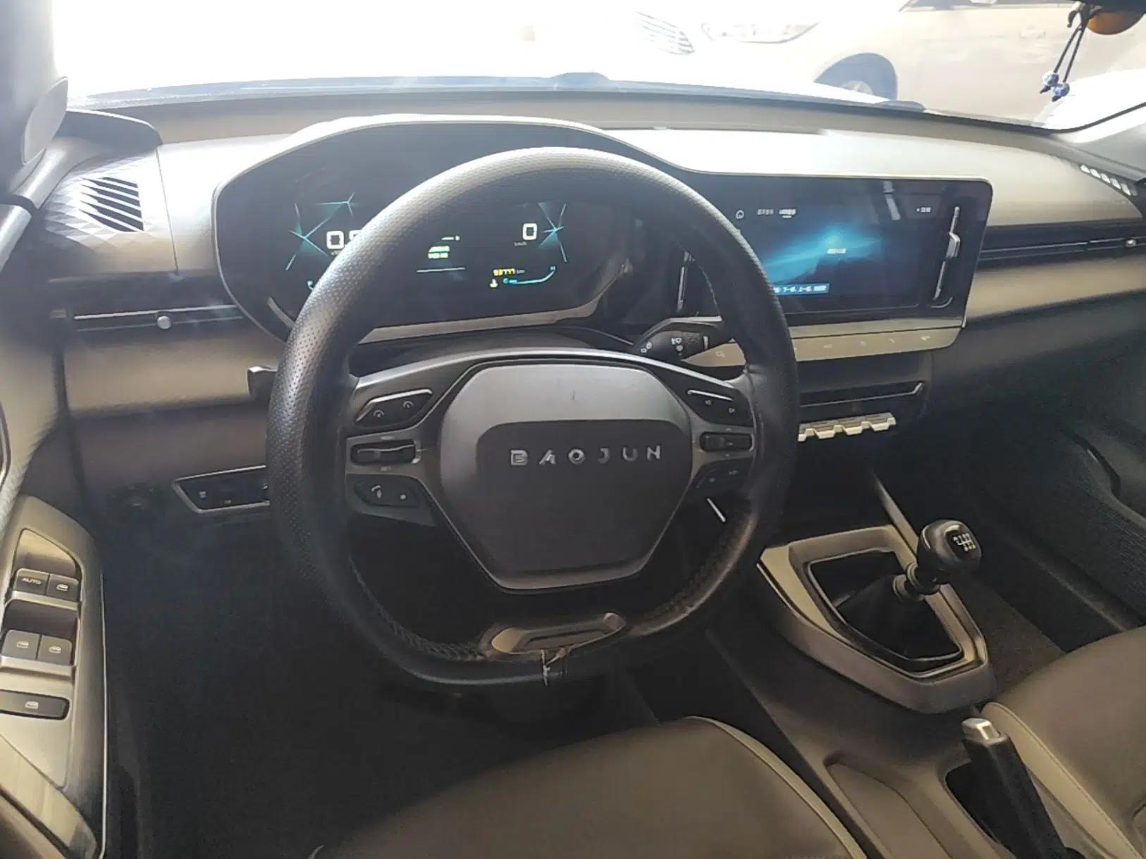 Baojun RC-5 2020 1.5L Manual Zhiyao Elite Edition — миниатюра 13
