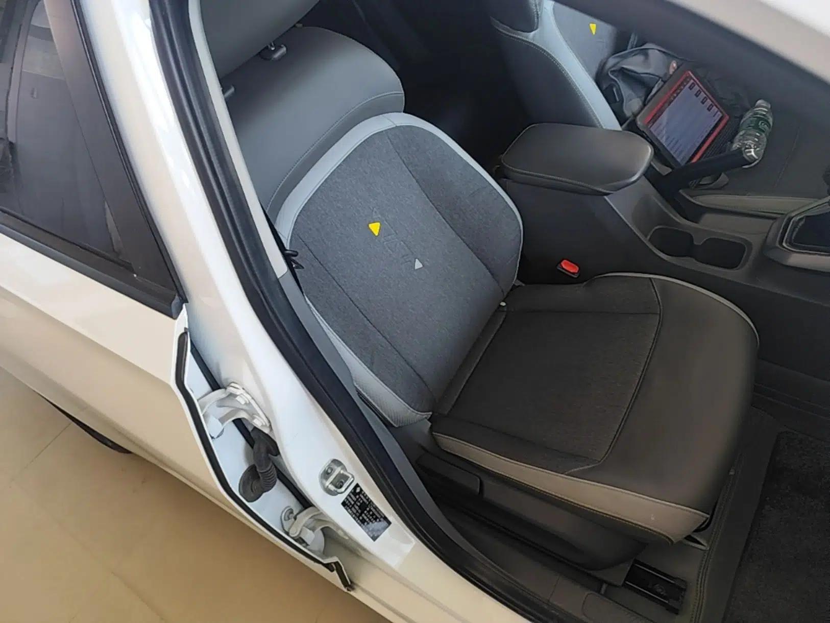 Baojun RC-5 2020 1.5L Manual Zhiyao Elite Edition — миниатюра 19